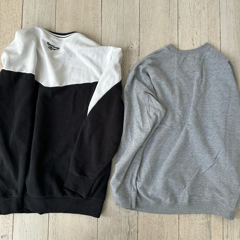 Reebok Classic Black and White Sweatshirt